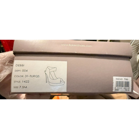 NWT Turquoise Suede Heels Bakers Size 7.5 Sandals Debbi - Picture 11 of 11